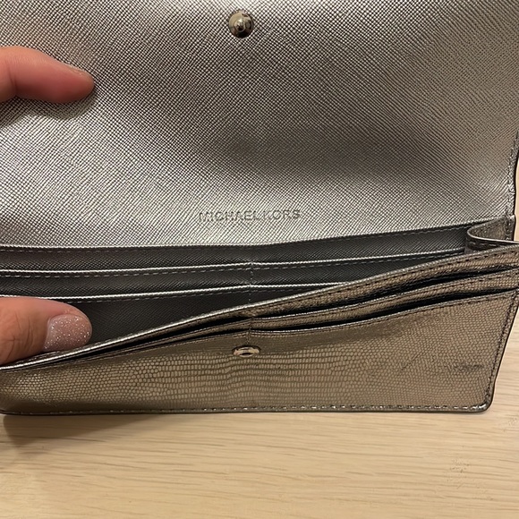 Michael kors wallet - Picture 3 of 4